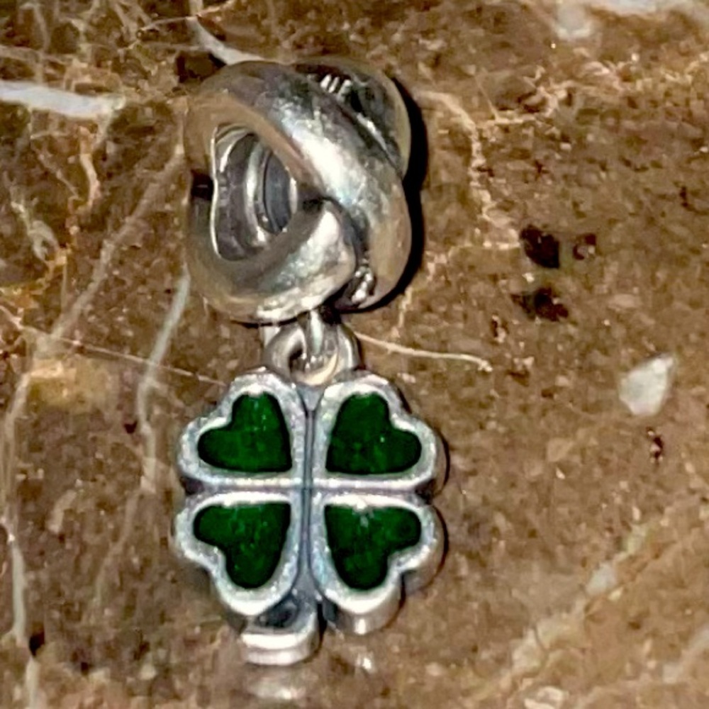 Pandora vintage charm
